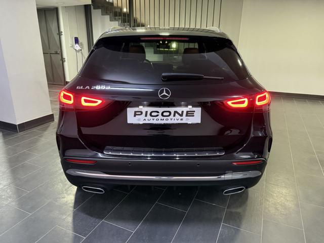 MERCEDES-BENZ GLA 200 d Automatic Premium