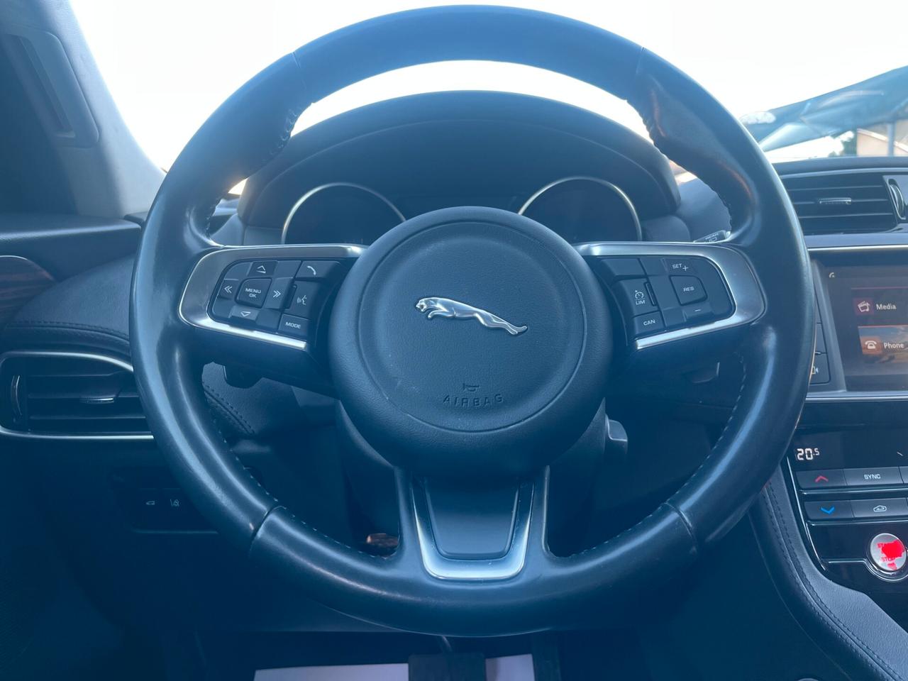 Jaguar F-Pace 2.0 D 240 CV AWD aut.