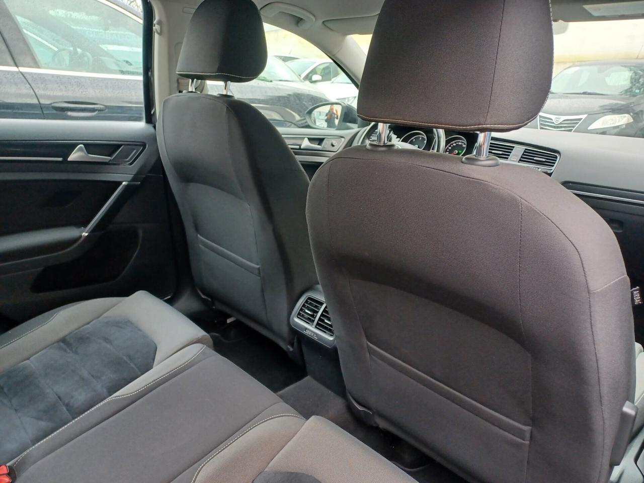 Volkswagen GOLF 1.6 TDI 110 CV DSG Highline