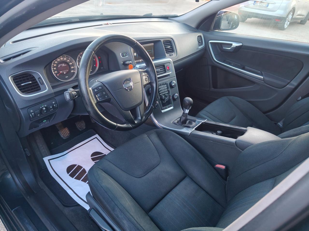Volvo V60 D2 1.6 Momentum