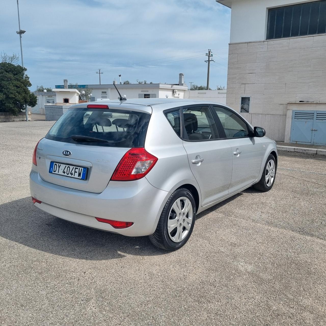 Kia Ceed 1.4 90CV 5p. LX Bi-Fuel- OK NEOPATENTATI