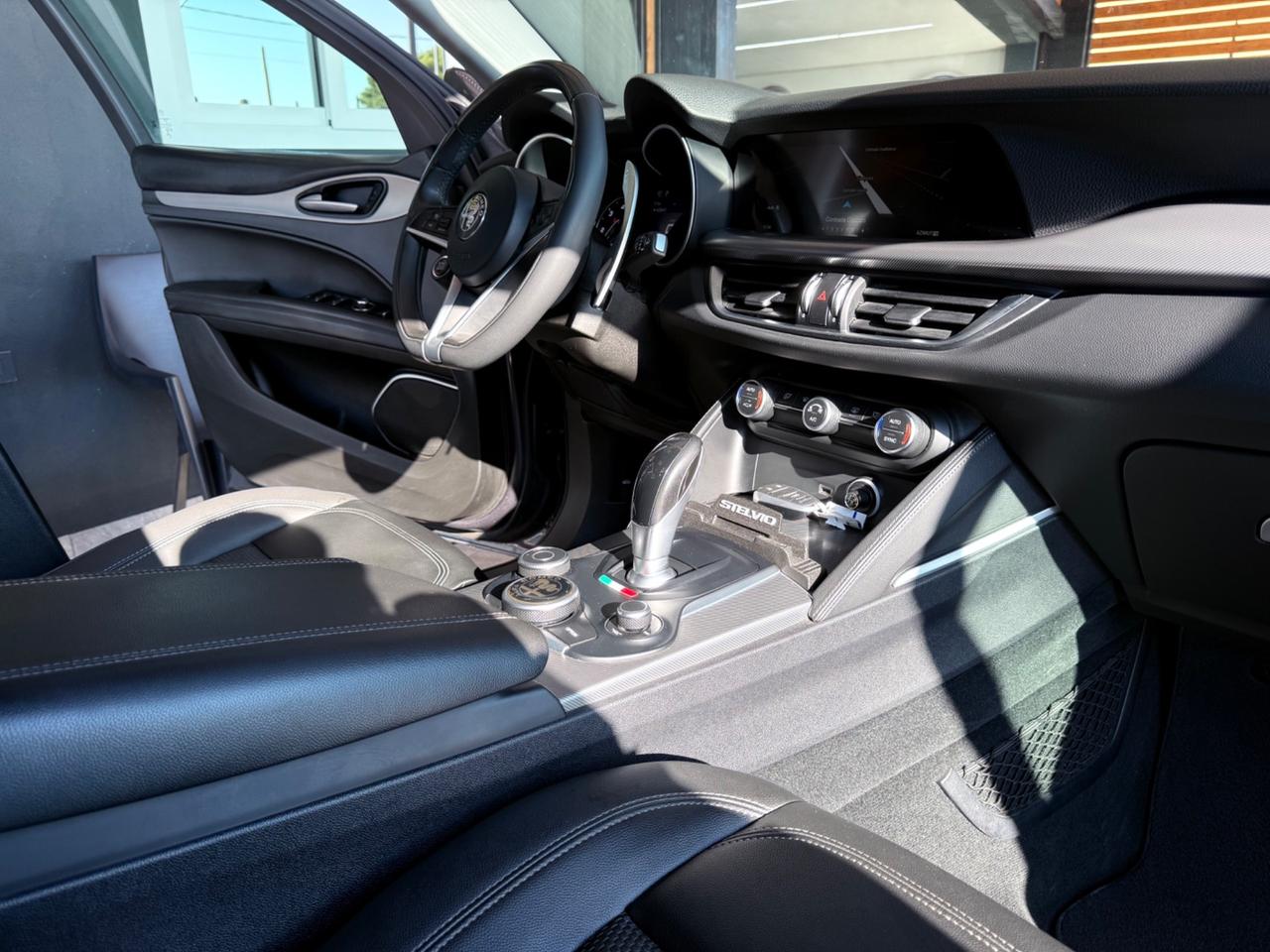Alfa Romeo Stelvio 2.2 Turbodiesel 210 CV AT8 Q4 Super