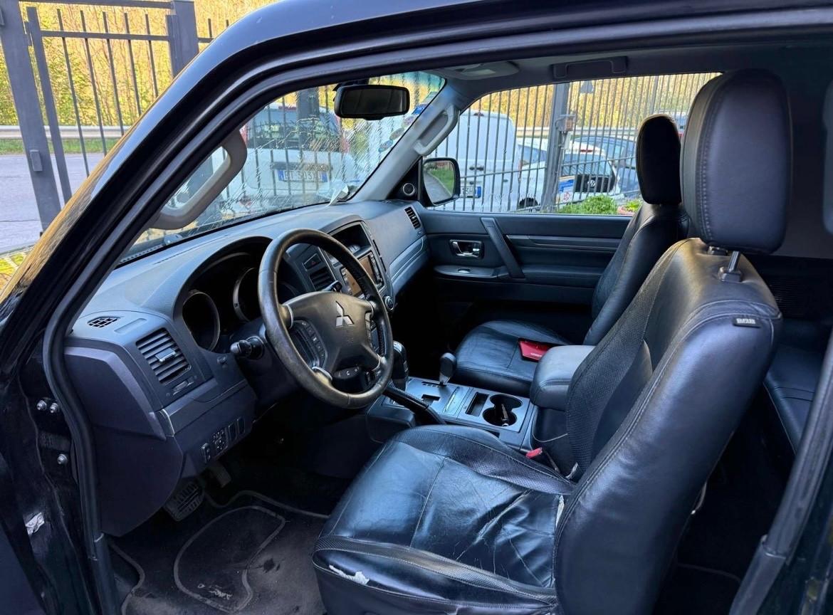 Mitsubishi Pajero 3.2 DI-D 16V 3p. Intense