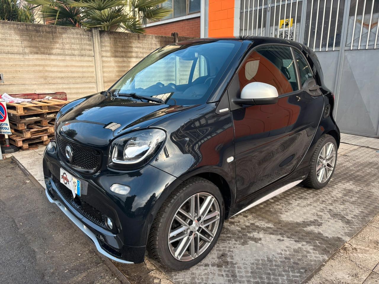 Smart ForTwo 90 0.9 Turbo twinamic Urbanrunner allestimento brabus