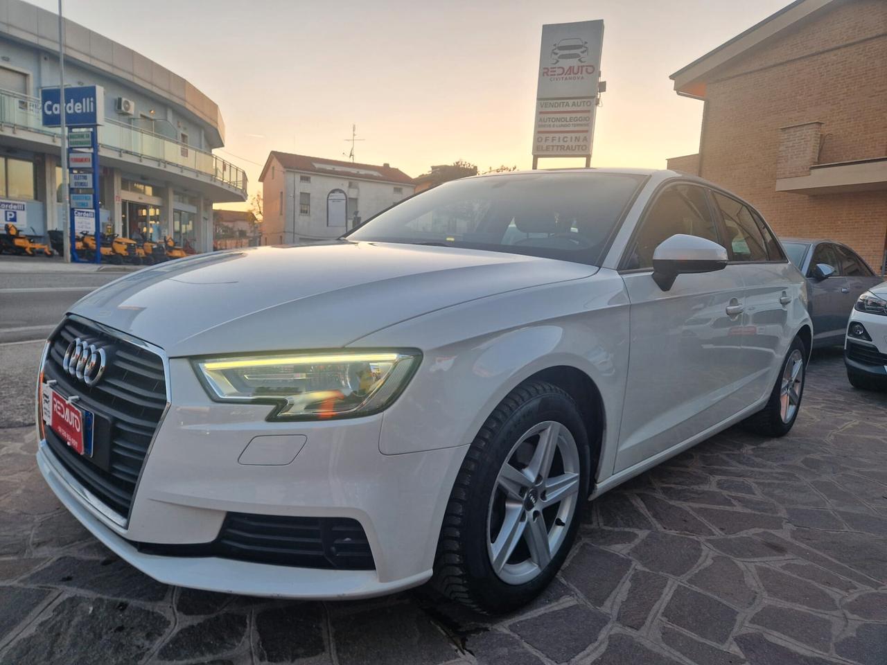 Audi A3 SPB 30 TDI Business