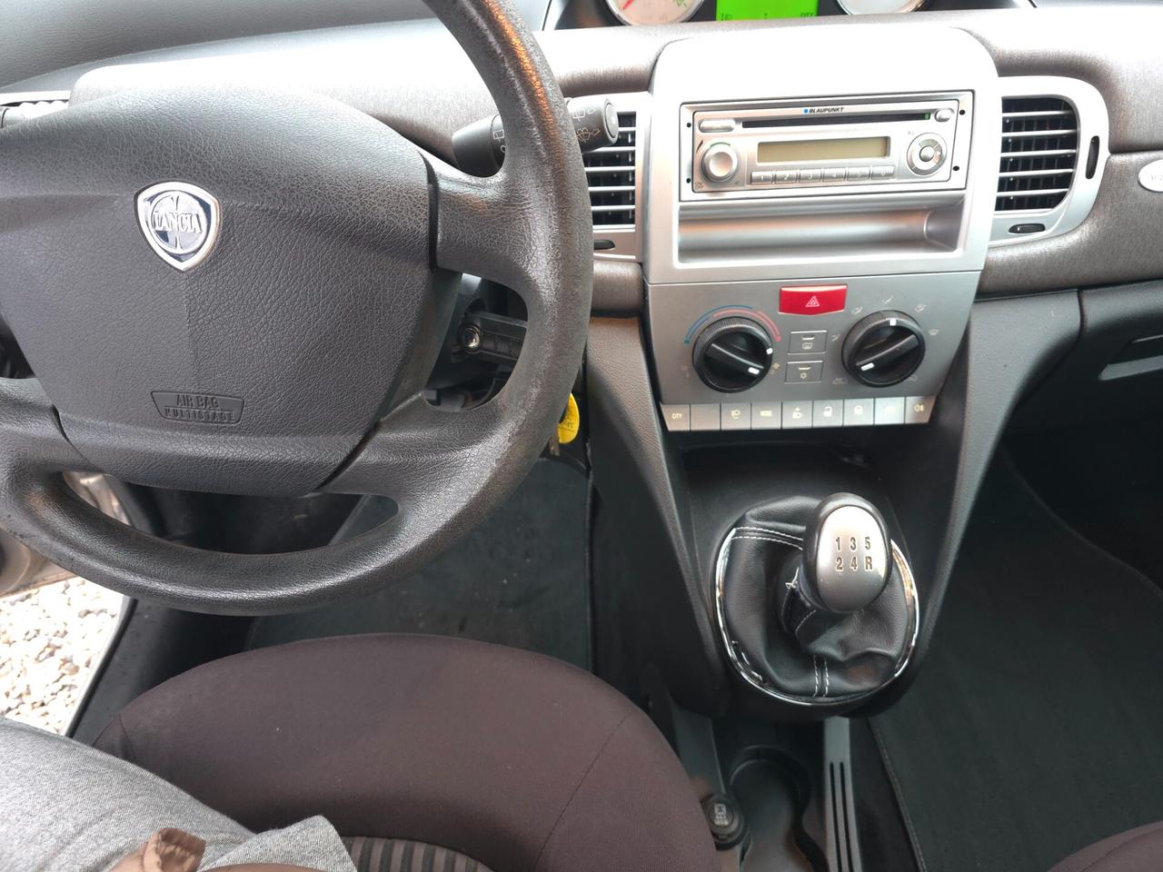 Lancia Ypsilon 1.2 69 CV Elle