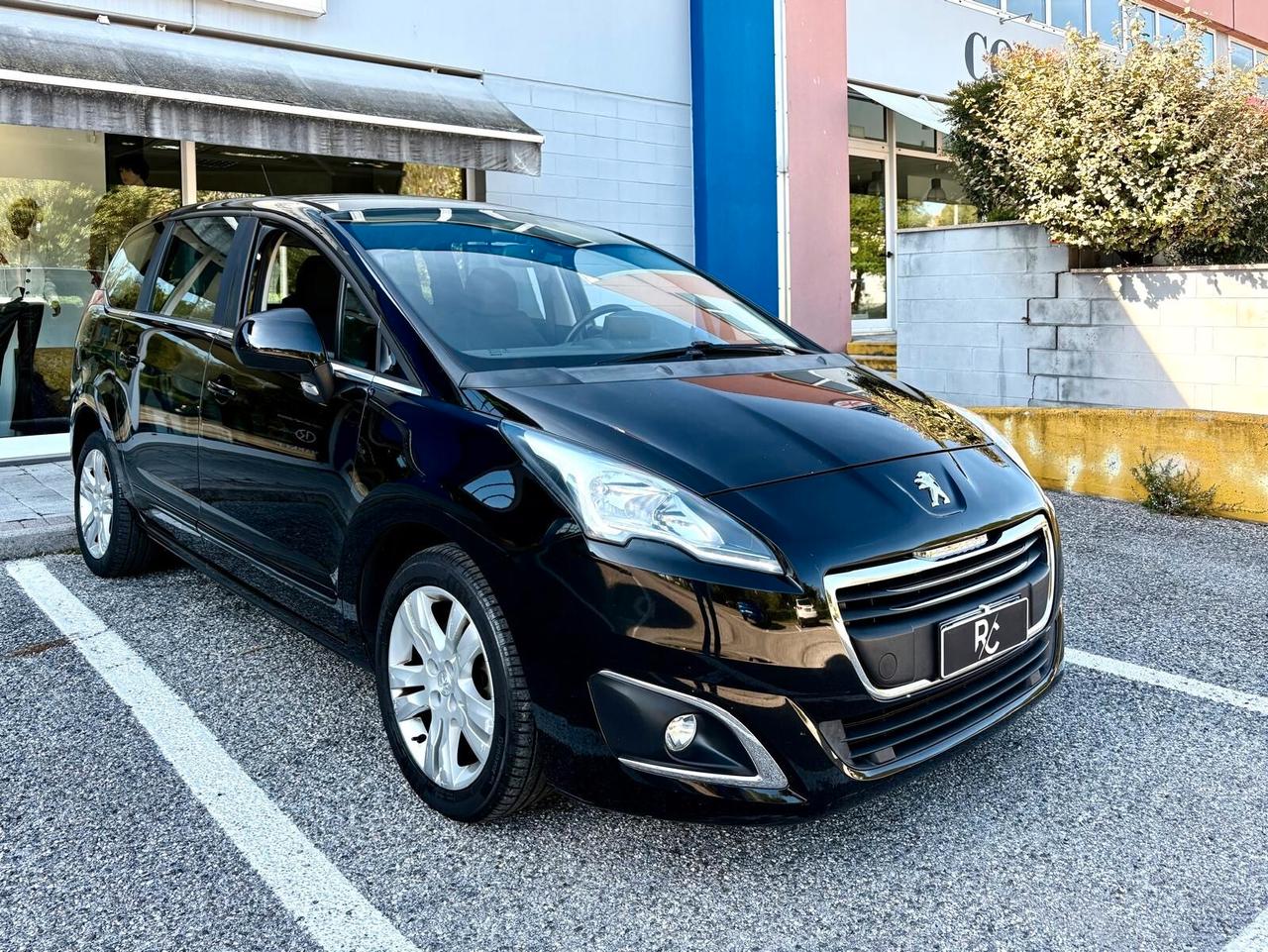 Peugeot 5008 BlueHDi 120 cv Neopatentati