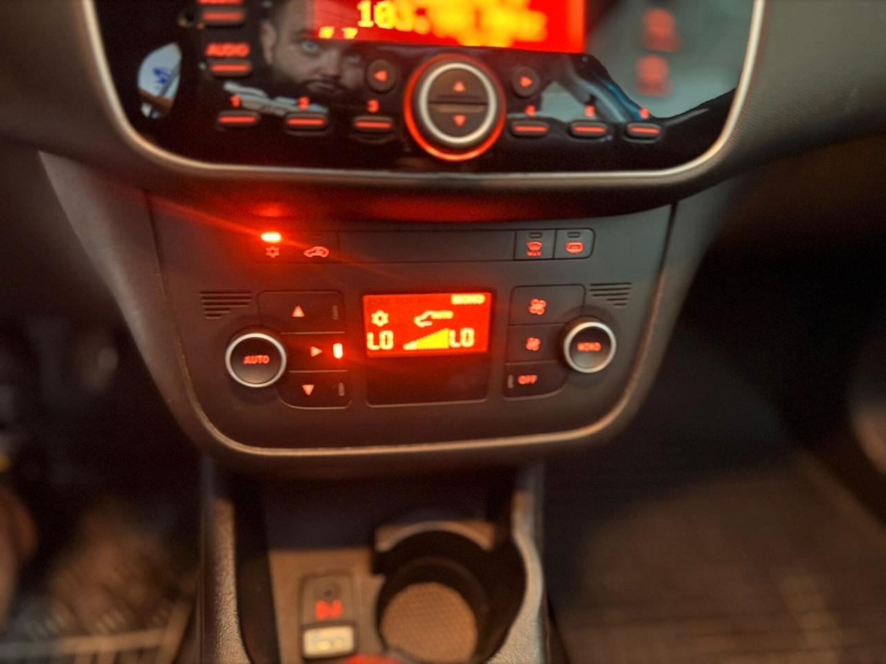 Fiat Grande Punto 1.3 MJT 75 CV 5 porte S&S Virgin Radio tetto panoramico apribile