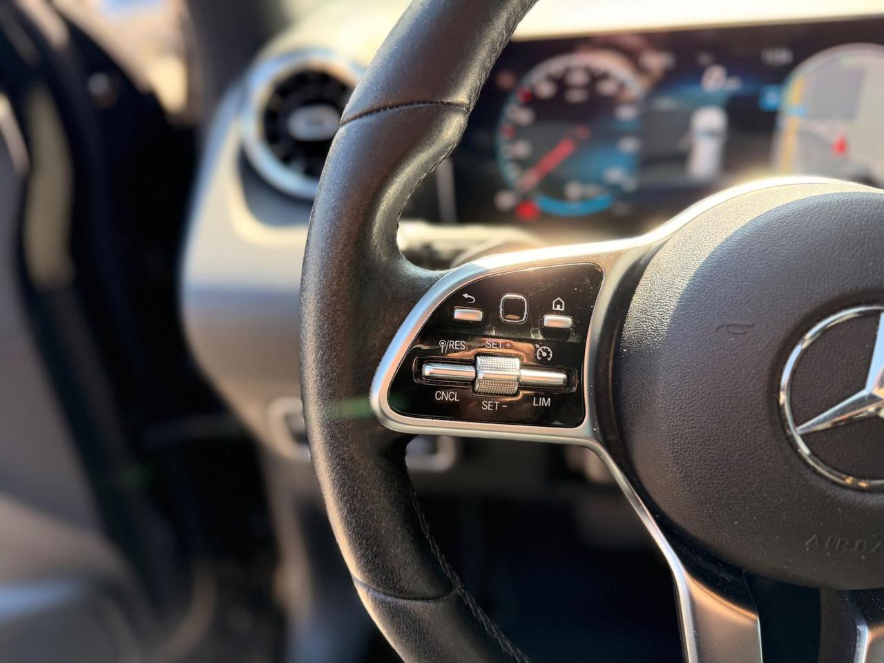 Mercedes-Benz GLA 200 Sport Plus GLA 200d #10590