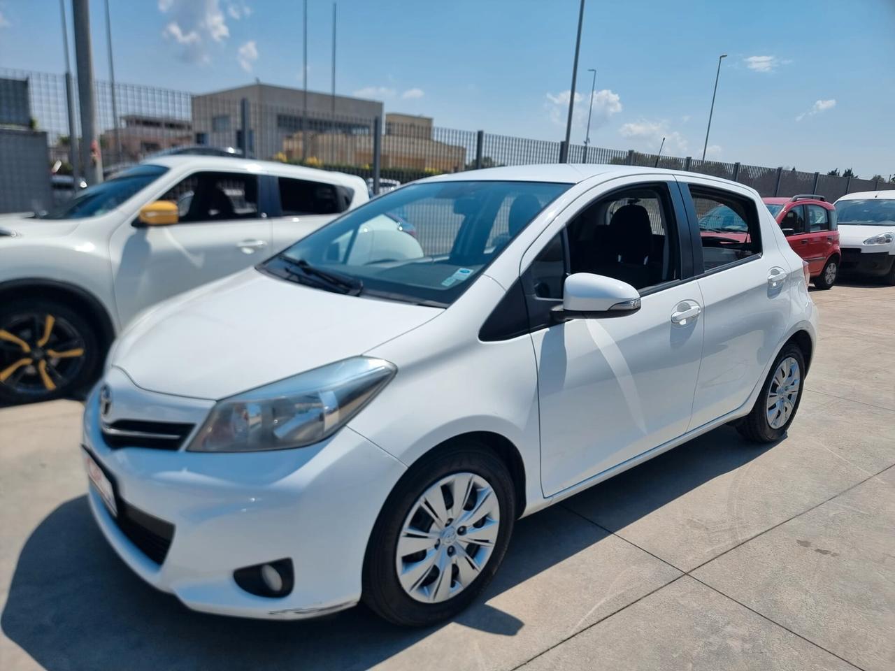 Toyota Yaris 1.4 D-4D 5 porte Lounge