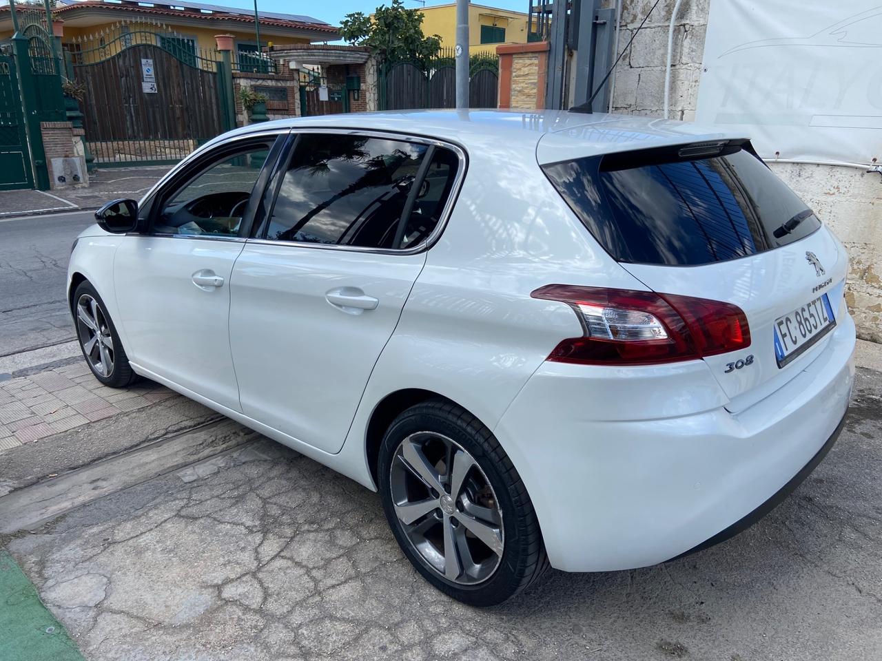 Peugeot 308 BlueHDi 150 S&S Allure … automatica