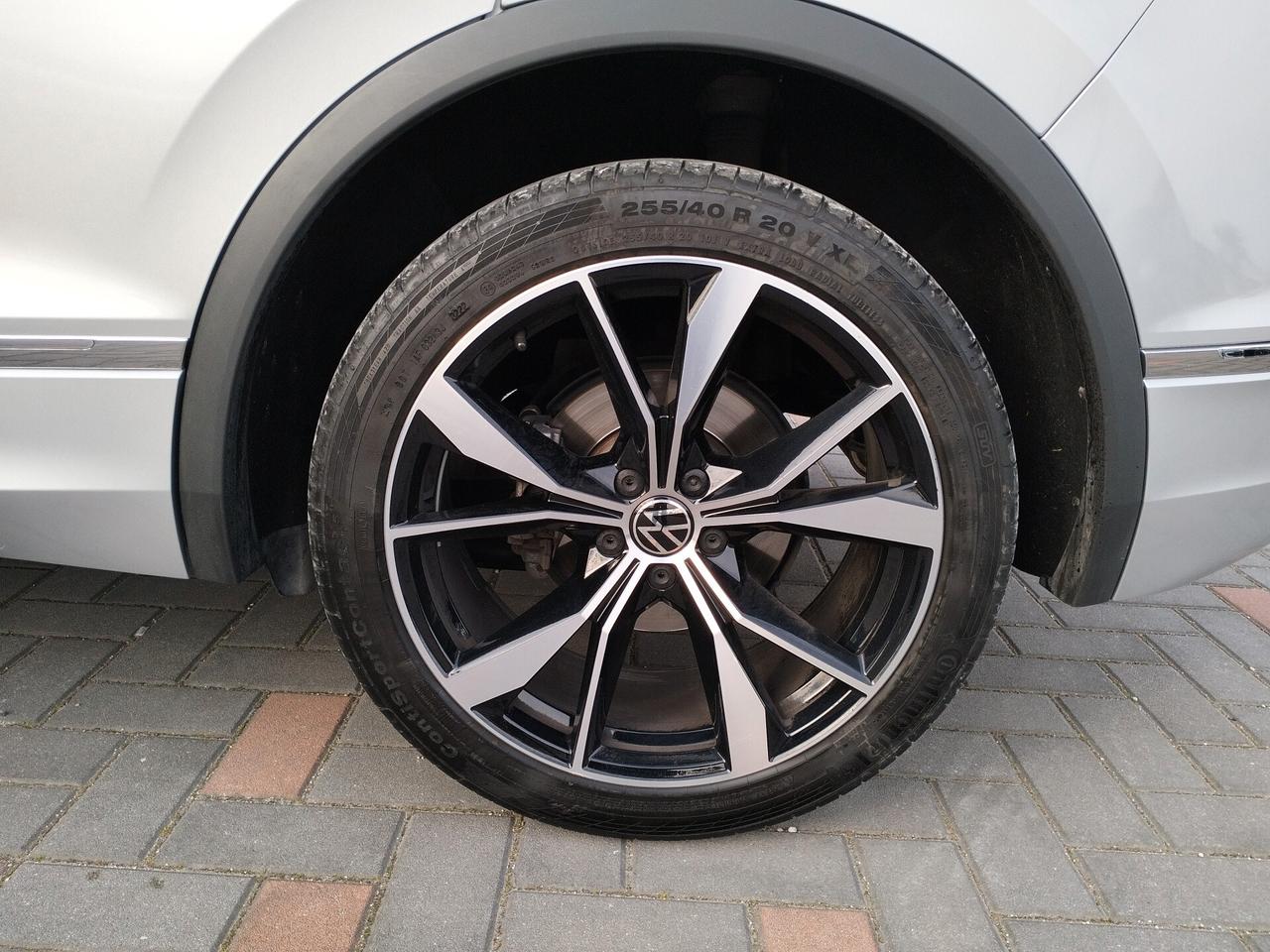 Volkswagen Tiguan 2.0 TDI 150 CV SCR DSG R-Line