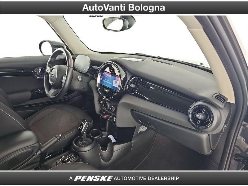 MINI Mini Mini 3p 1.5 Cooper Essential Premium Mid Package auto