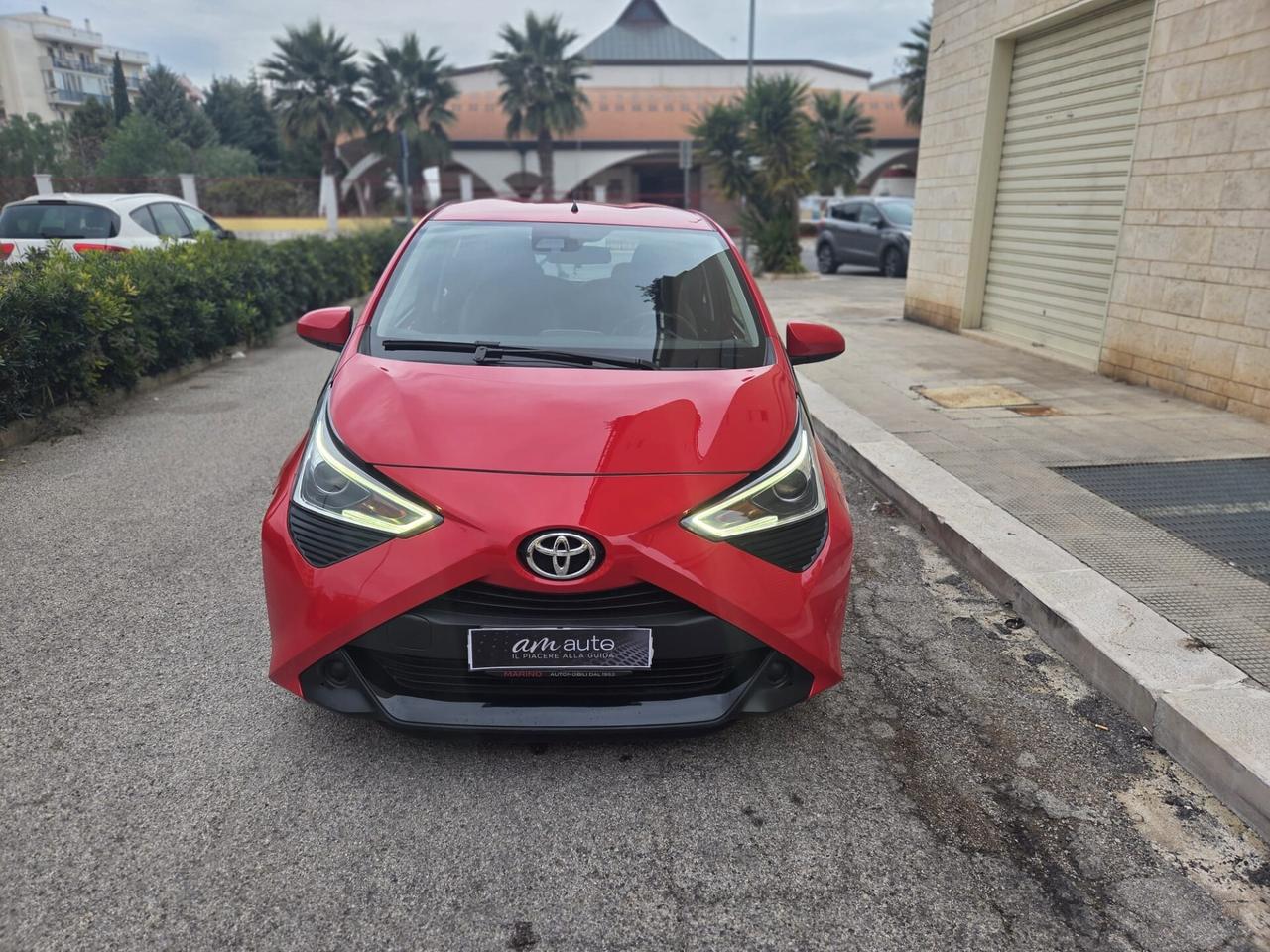 Toyota Aygo 1.0 VVT-i 72 CV 5 porte x-play MMT