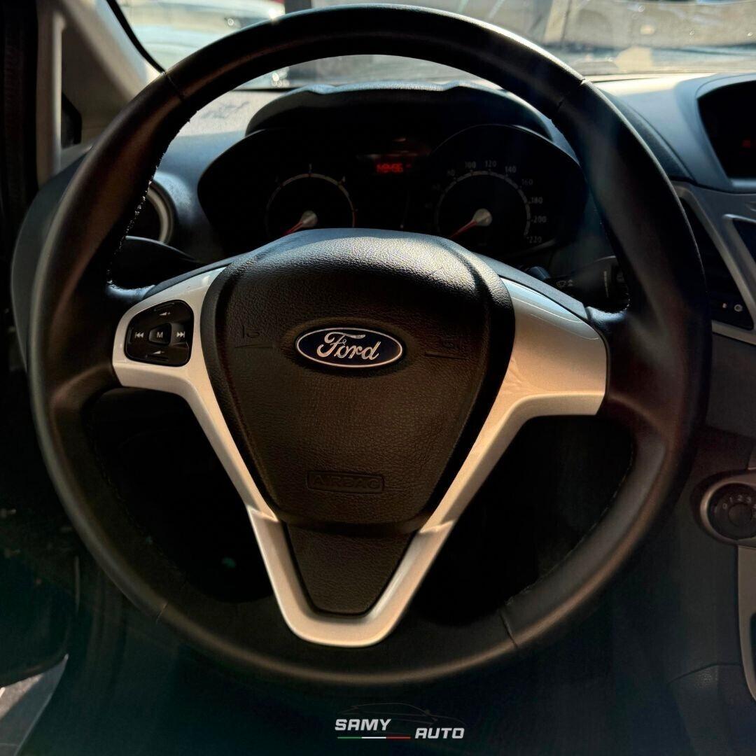 Ford Fiesta 1.4 TDCi 70CV 5 porte Titanium