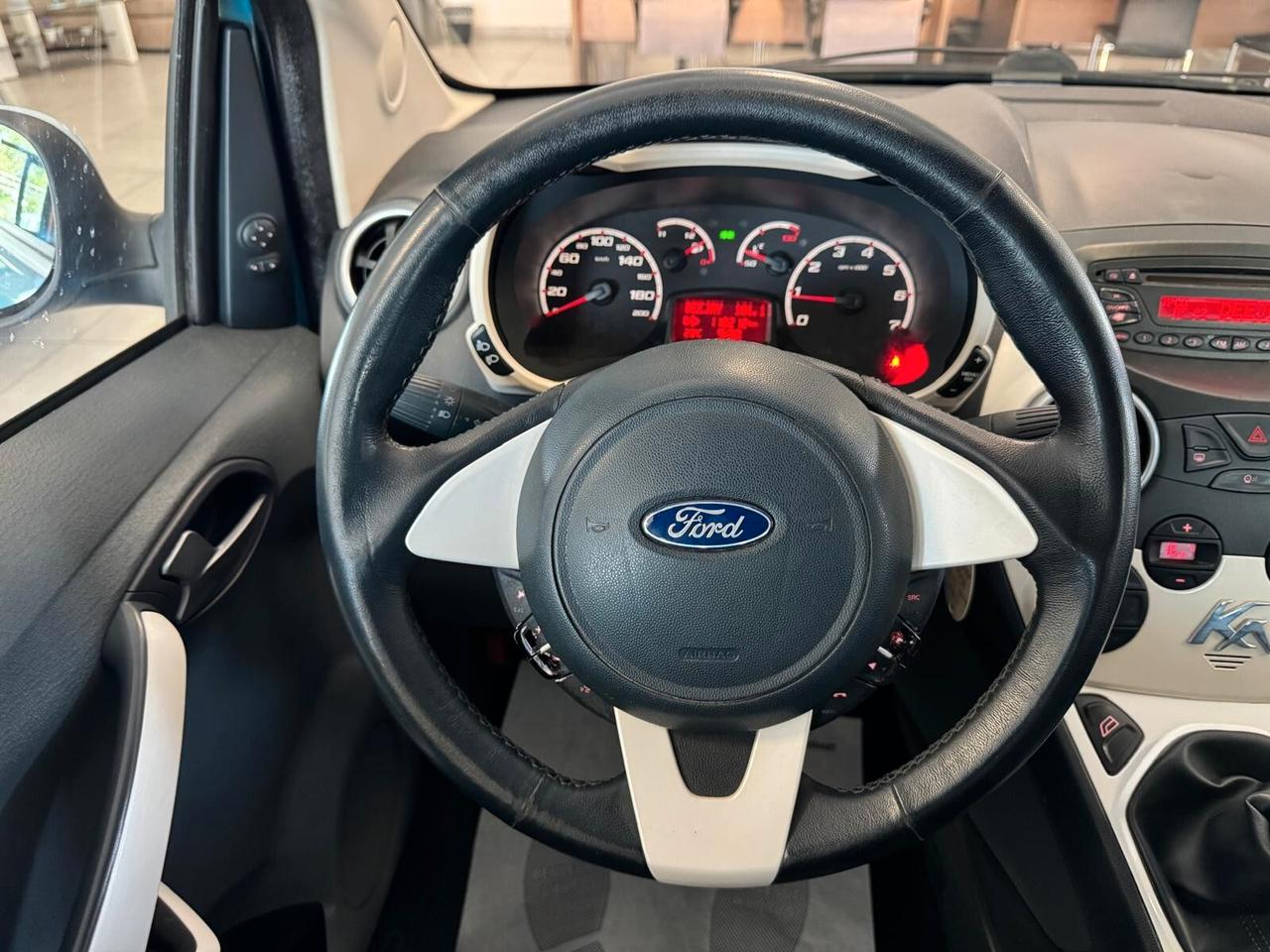 Ford Ka 1.2 BENZ TITANIUM NEOPAT 2009