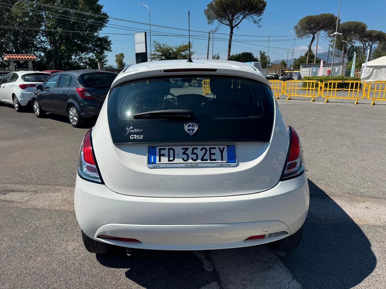 Lancia Ypsilon 1.2 BENZINA 69CV SILVER 2016