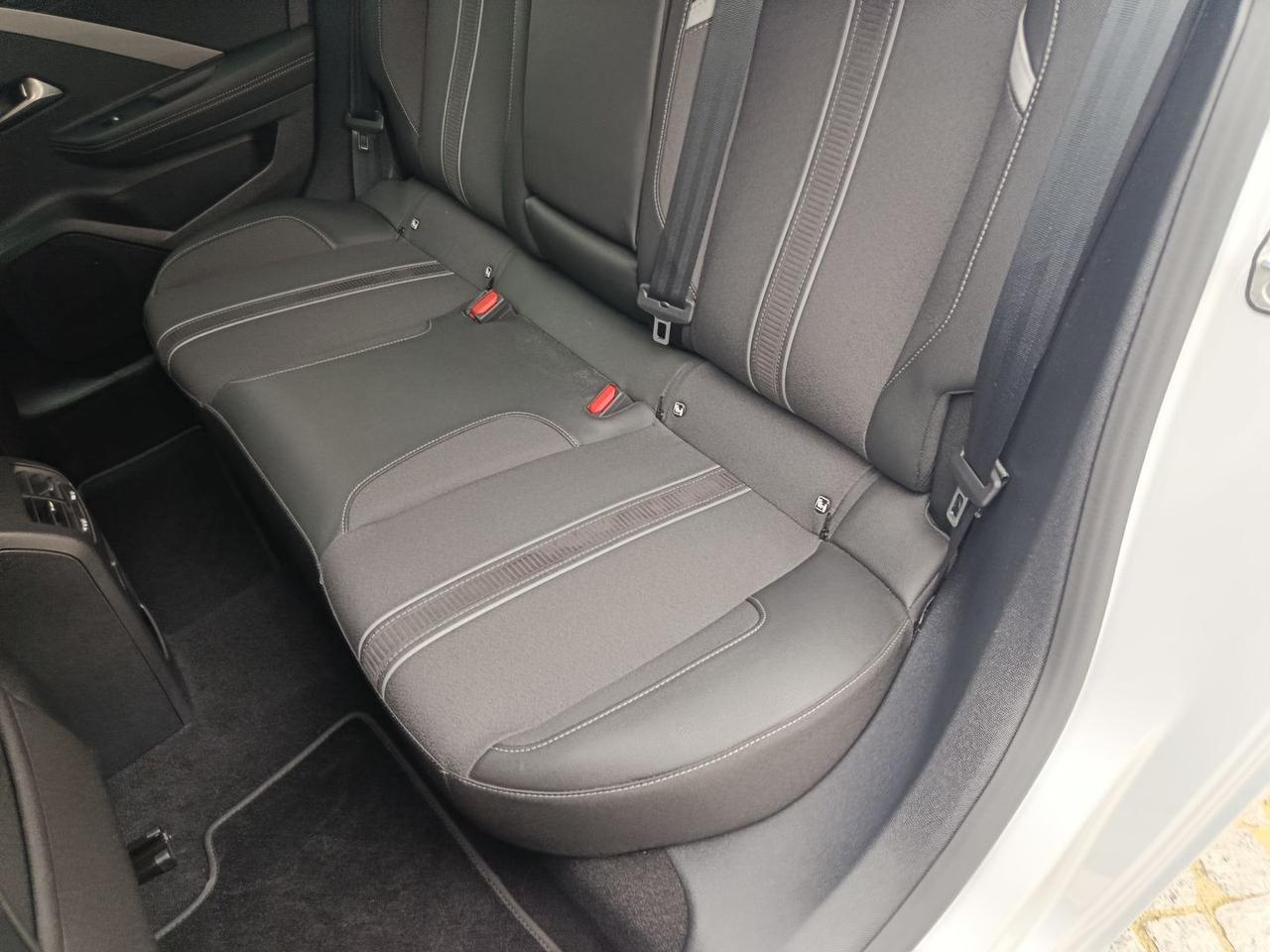 Opel Astra GS 1.5 #9711