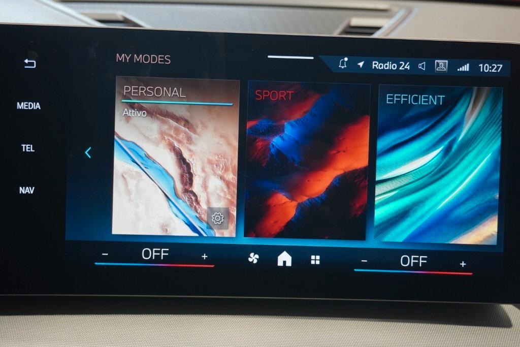 BMW X1 NEW 18D 150CV STEPTRONIC BUSINESS ADVANTAGE ( FARI LED - CURVED DISPLAY - AMBIENT LIGHTS - CRUISE - NAVI - MIRROR - PARK ASSISTANT - TELECAMERA POST. )