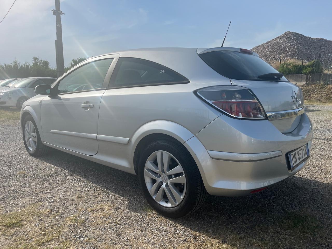 Opel Astra GTC 1.6 16V VVT 3 porte Cosmo