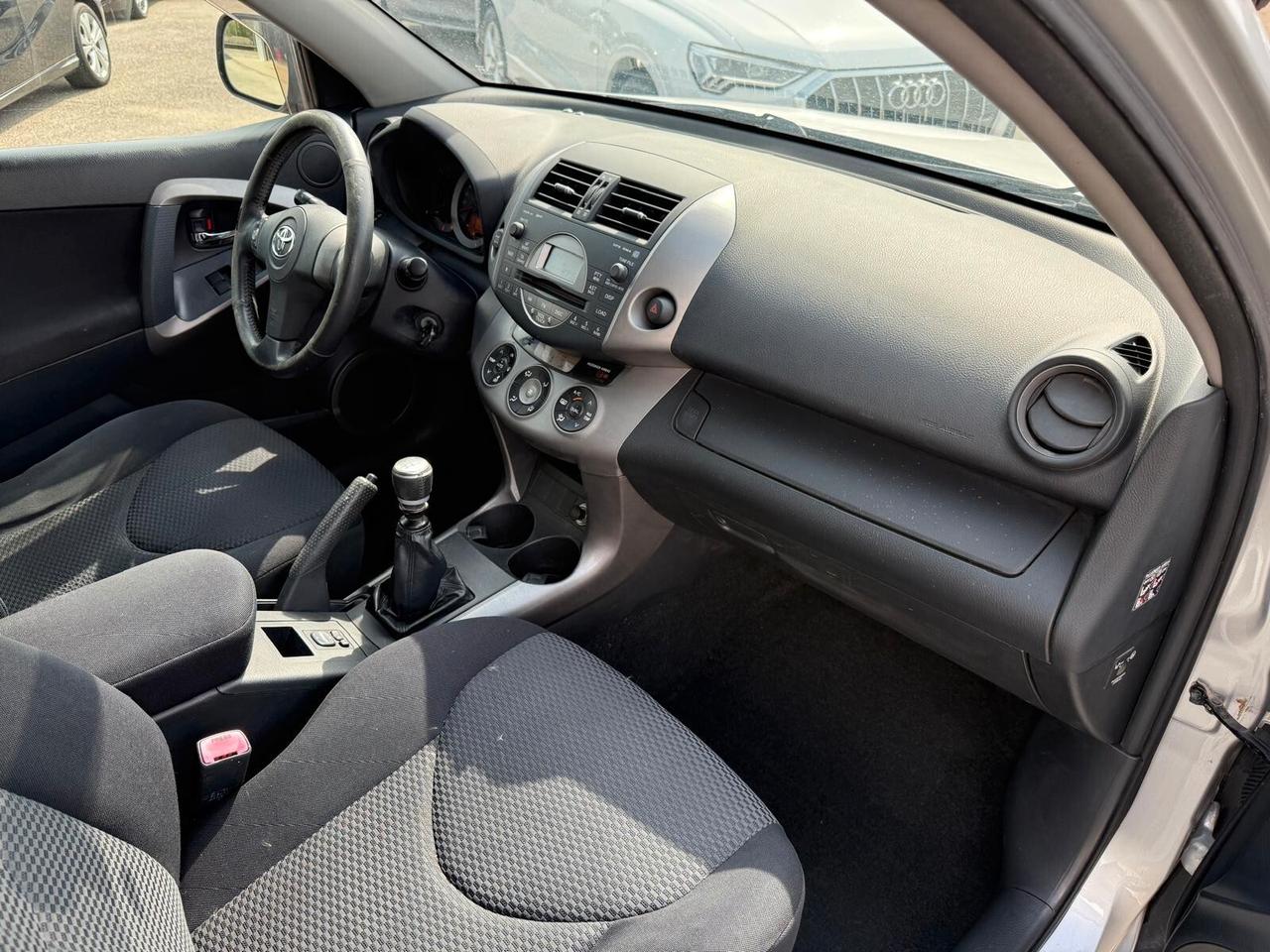 Toyota RAV 4 RAV4 2.2 D-4D 136 CV Sol BUONE CONDIZIONI OCCASIONE