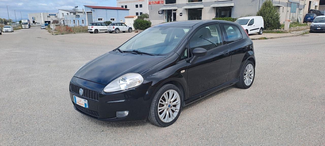 Fiat Grande Punto 1.4 Starjet 16V 3 porte Dynamic