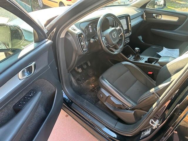 Volvo XC40 D3 AWD R-design