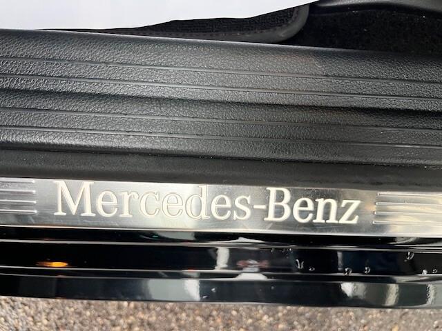 Mercedes-Benz CLA 200 Shooting Brake d Premium AMG Dark Night auto