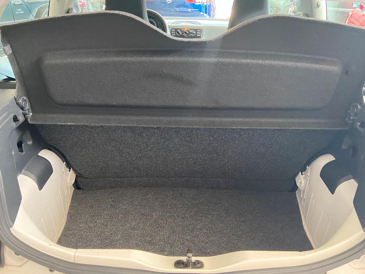 Volkswagen uP 1.0 5p. METANO