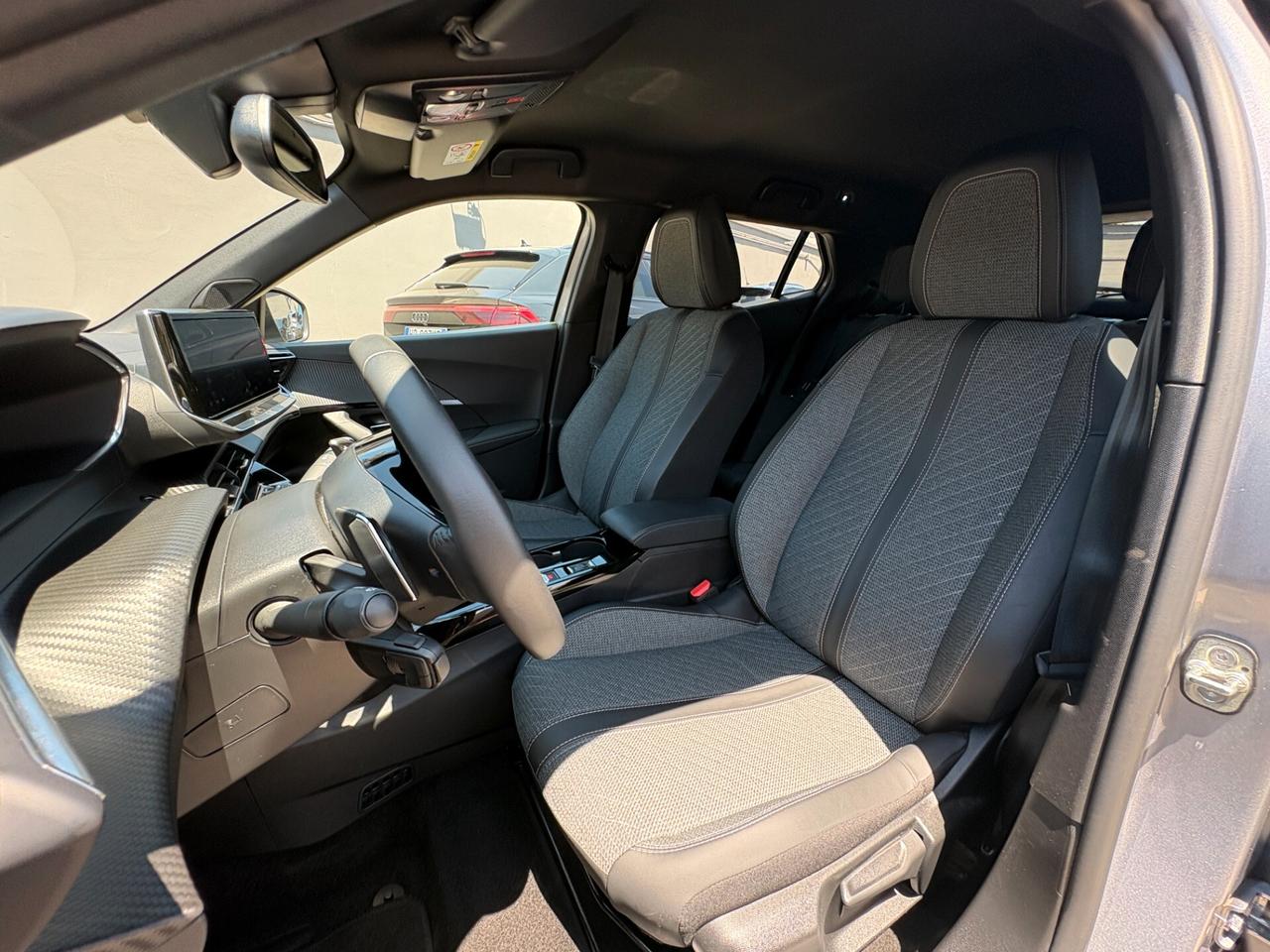 Peugeot 2008 Hybrid 110 e-DCS6 ALLURE PACK AUTOMATIC