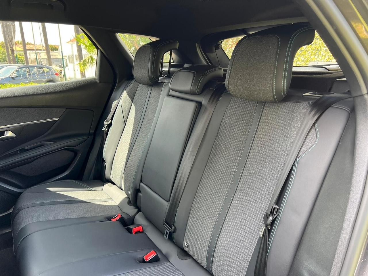 Peugeot 3008 BlueHDi 130 S&S EAT8 Allure Pack