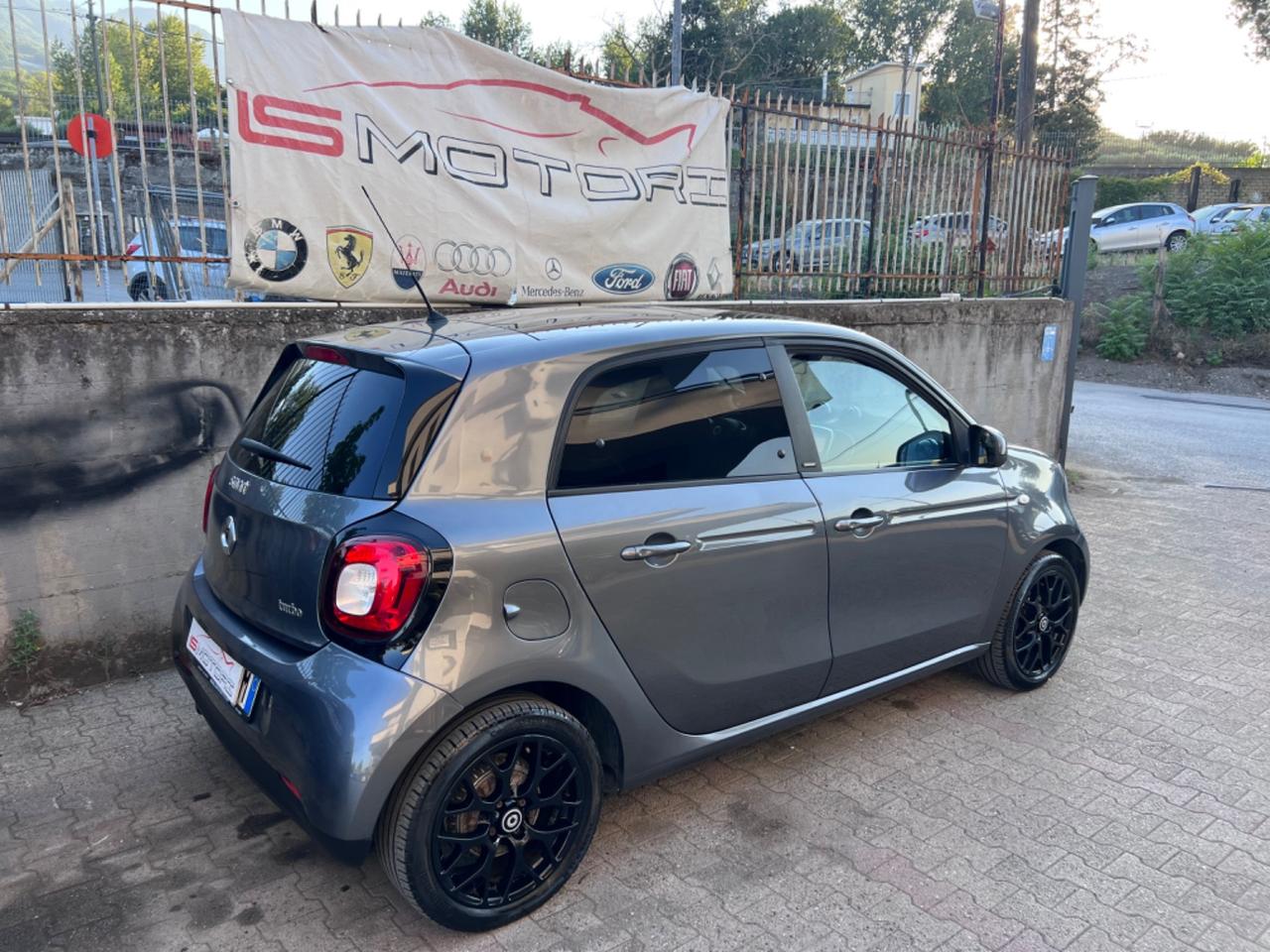 Smart ForFour 90 0.9 Turbo twinamic Passion+Navi-Retrocamera+Blockshaft