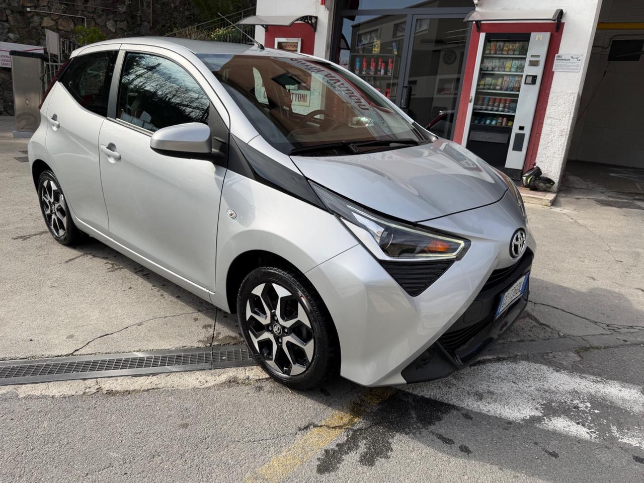 TOYOTA AYGO 1.0 NEOPATENTATI