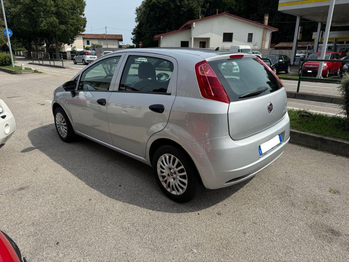 FIAT - Punto - 1.3 MJT II 75 CV 5p. NEOPATENTATI