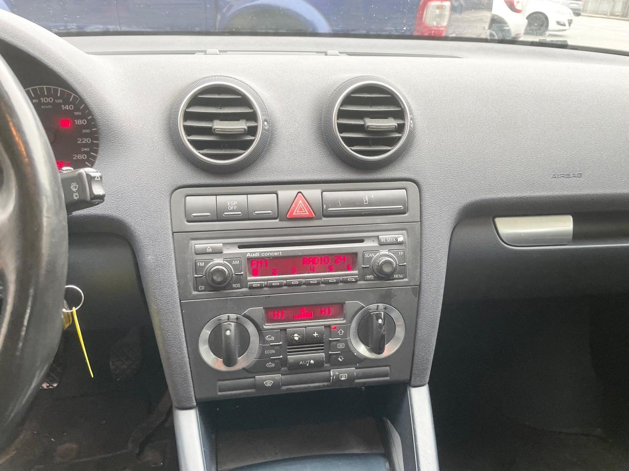Audi A3 1.6 FSI *DA SISTEMARE / X COMMERCIANTIi