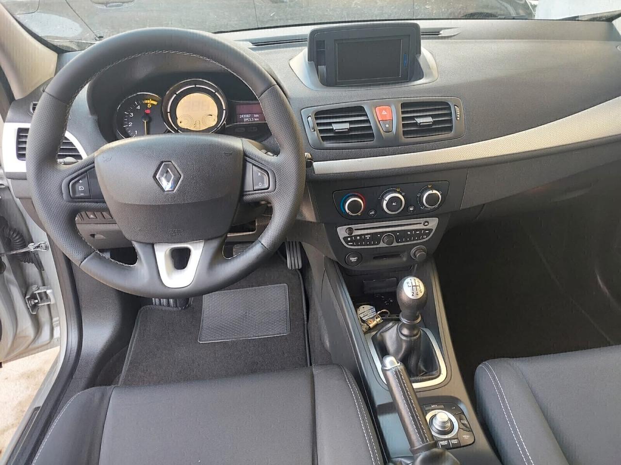 Renault Megane M&amp;amp;eacute;gane 1.5 dCi 110CV Dynamique