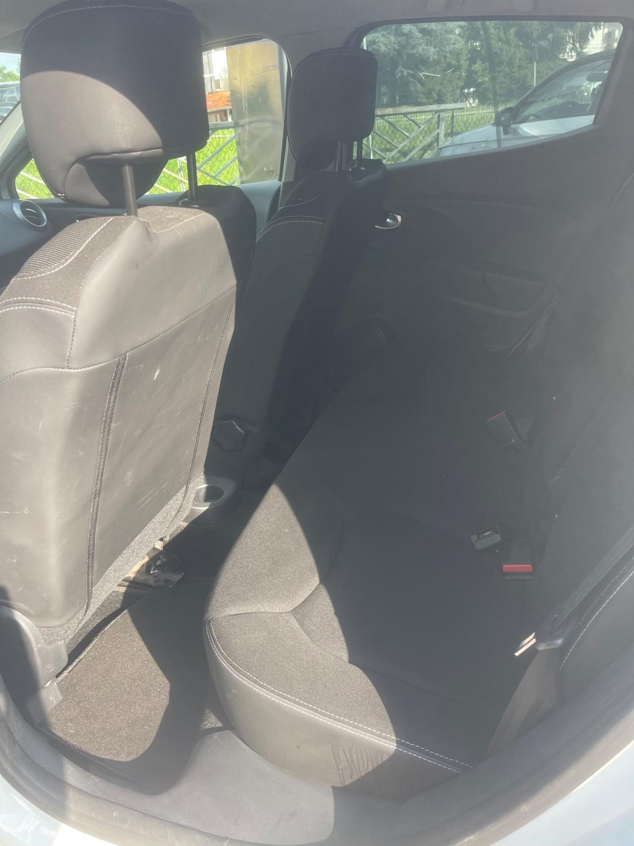 Renault Clio 1.2 75CV GPL 5 porte Costume National