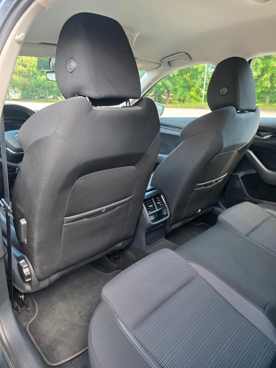 Skoda Octavia 2.0 TDI EVO SCR Wagon Executive Manuale