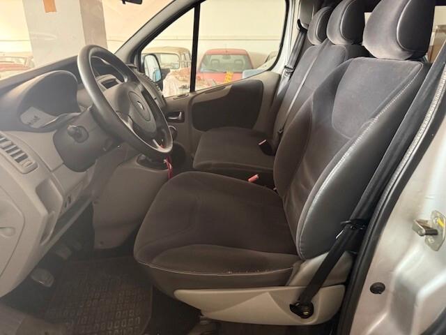 Renault Trafic T29 2.0 dCi/115 PL-TN Passenger Grand Black Ed. 9 Posti