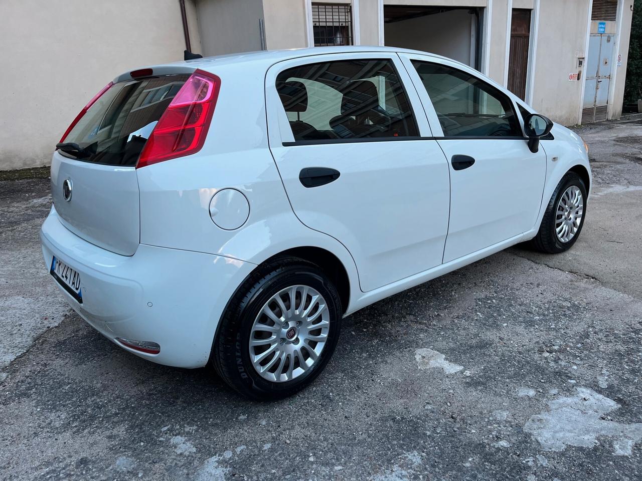 Fiat Punto 1.3 MJT II S&S 95 CV 5 porte Street