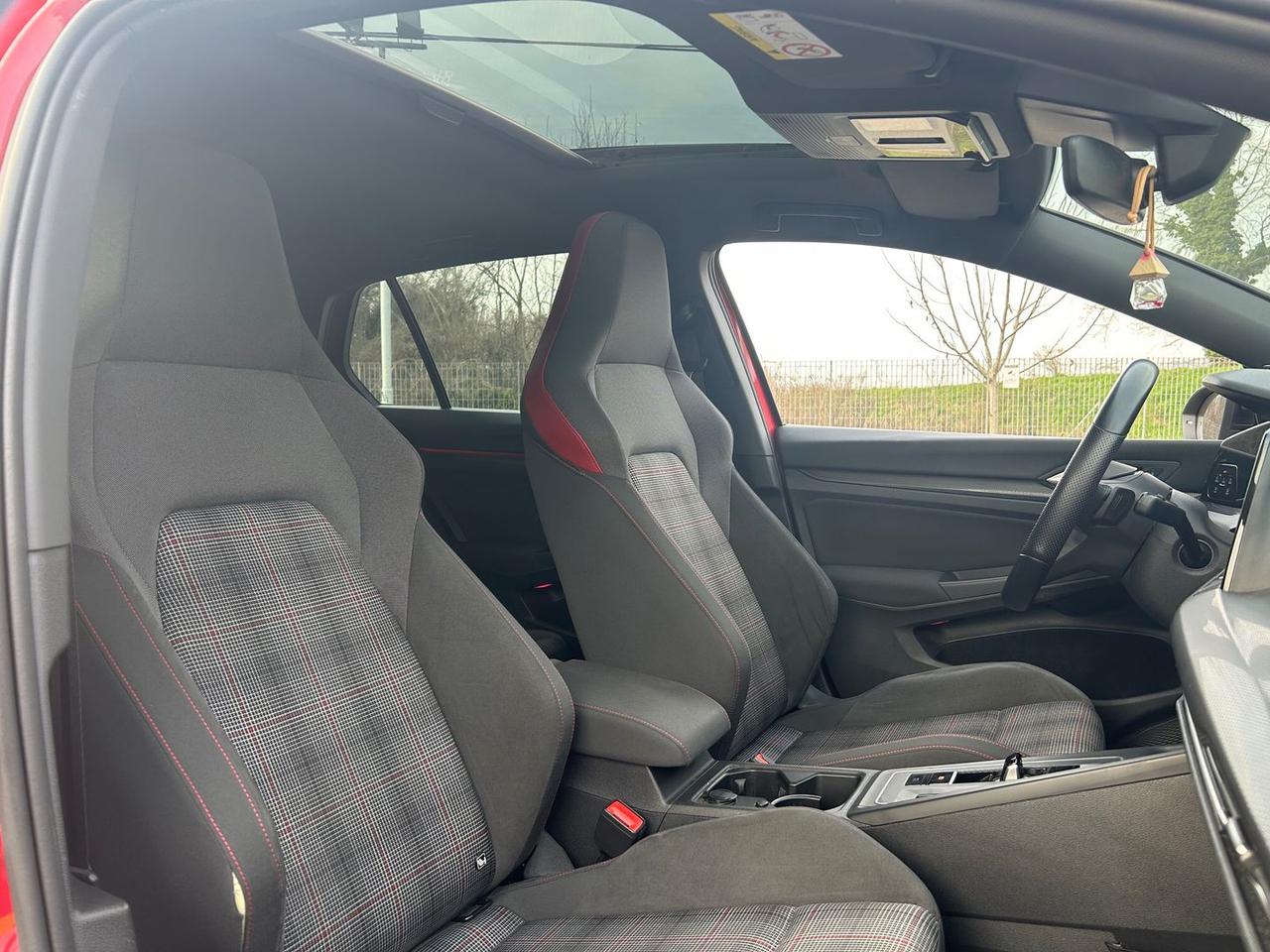 Volkswagen Golf GTI Ultimate 2.0 TSI GTI #9702