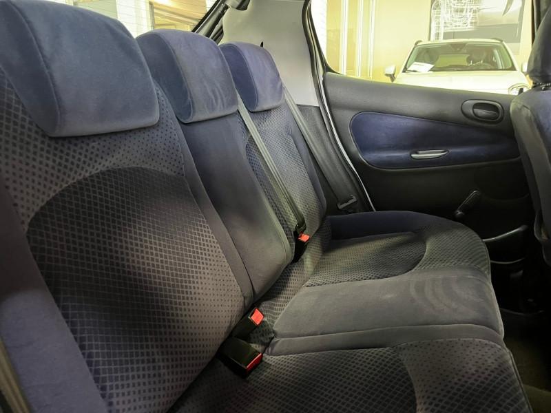 PEUGEOT 1.4 5p. aut. XT