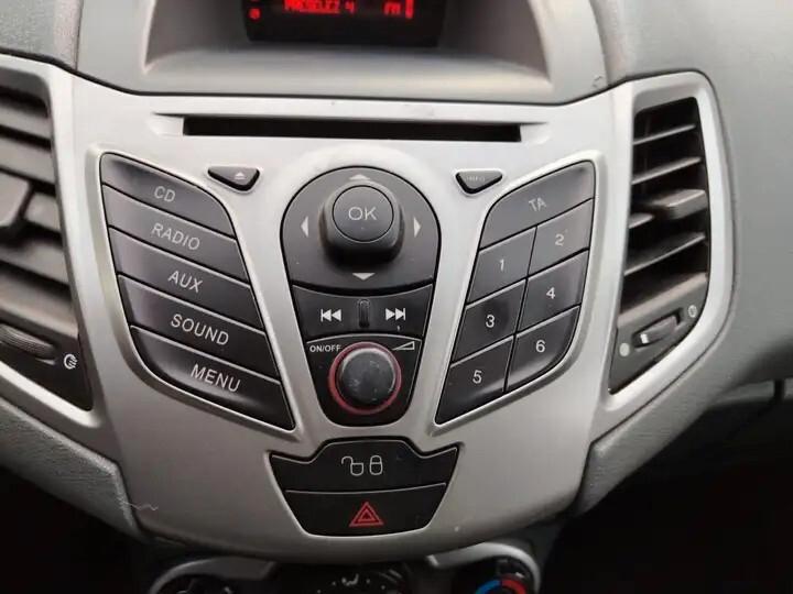 Ford Fiesta 1.4 5 porte Bz.- GPL Titanium