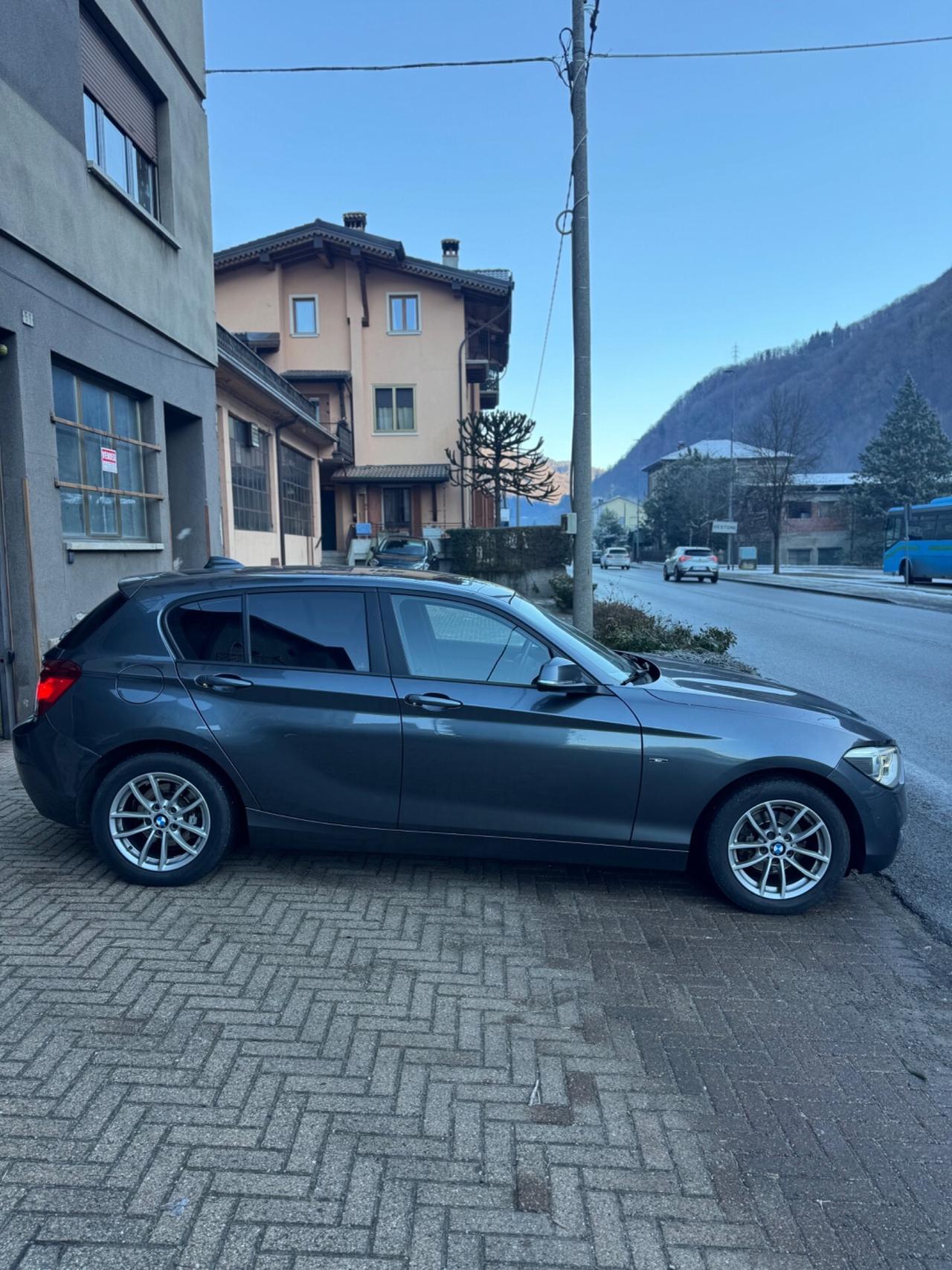 Bmw 116d 5p. Sport 2.0