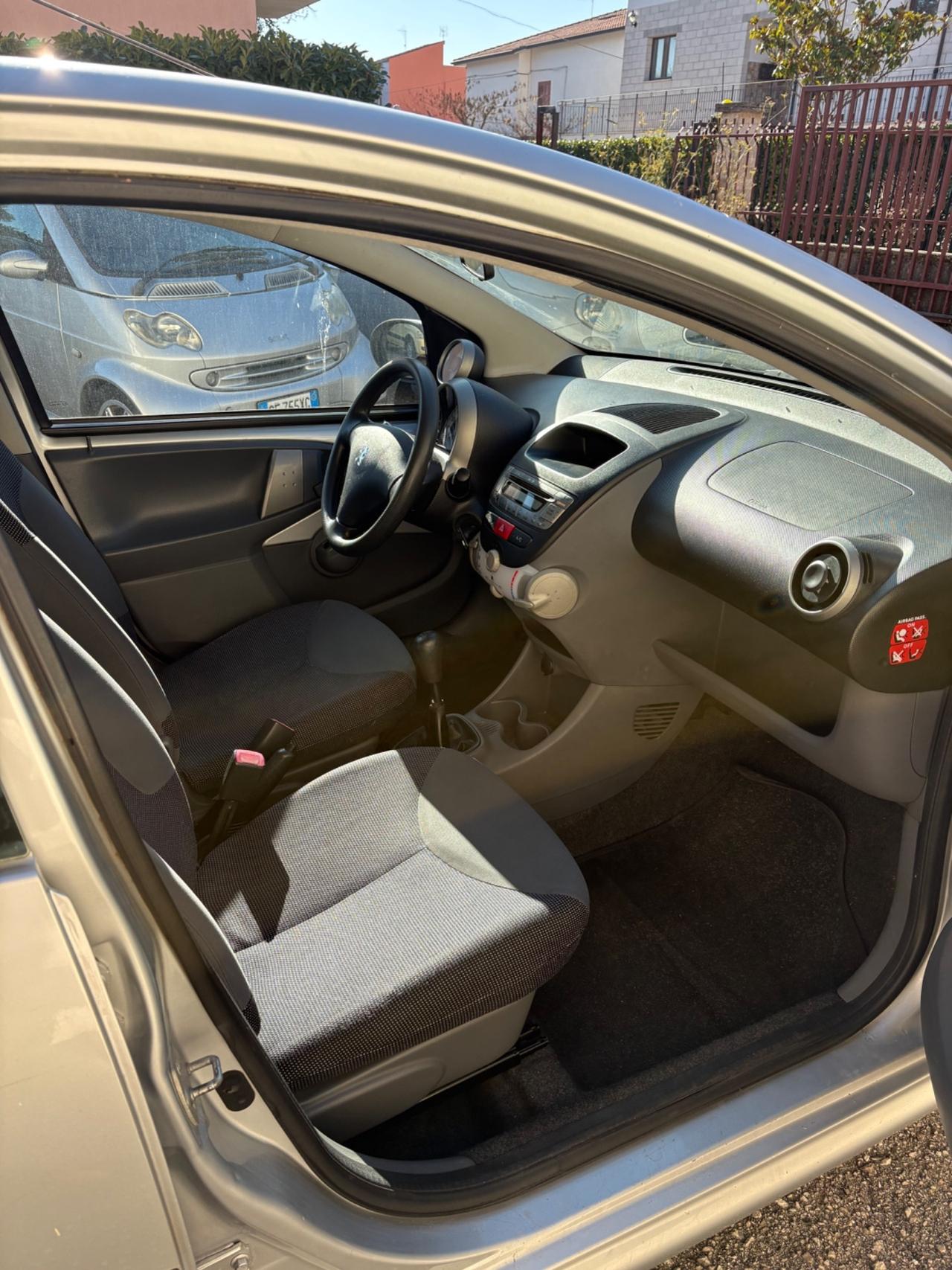 Peugeot 107 1.0 68CV 5p. Desir