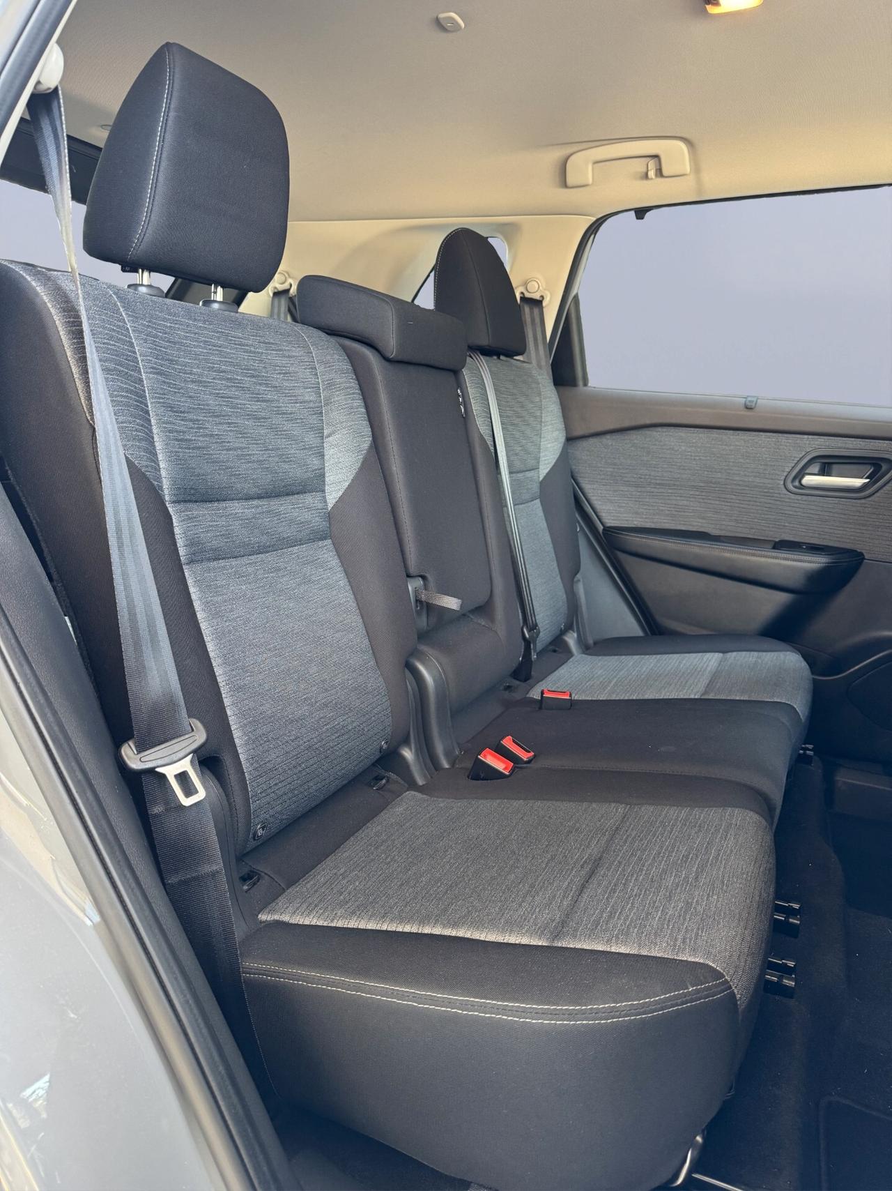 Nissan X-Trail e-Power e-4orce 4WD 7 posti N-Connecta 2 ANNI DI GARANZIA NISSAN - TAGLIANDO GRATIS