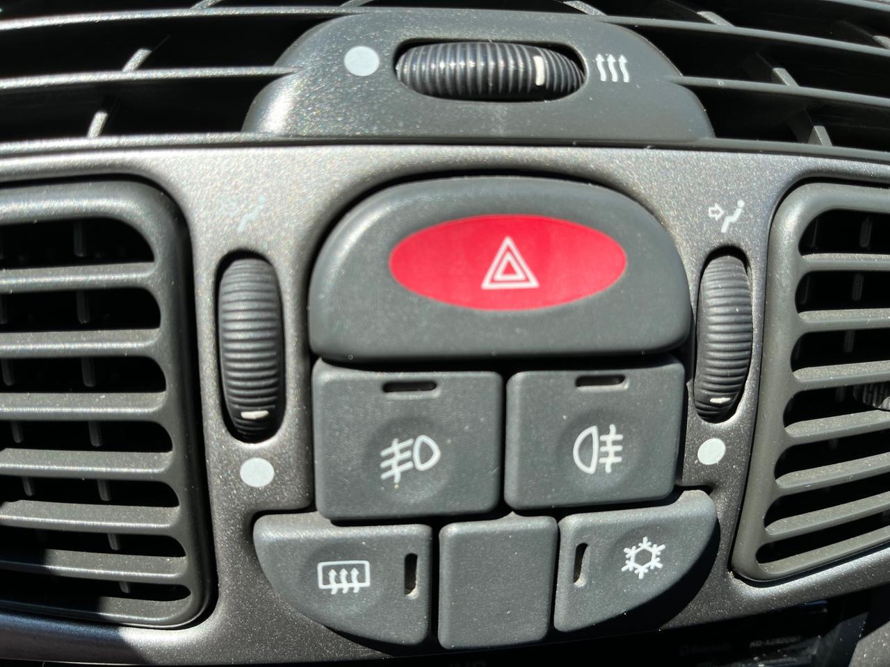 Lancia Y 1.2i 16V cat Elefantino Rosso