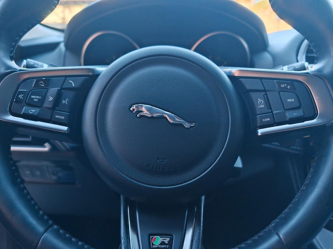 Jaguar F-Pace 2.0 D 180 CV R-Sport