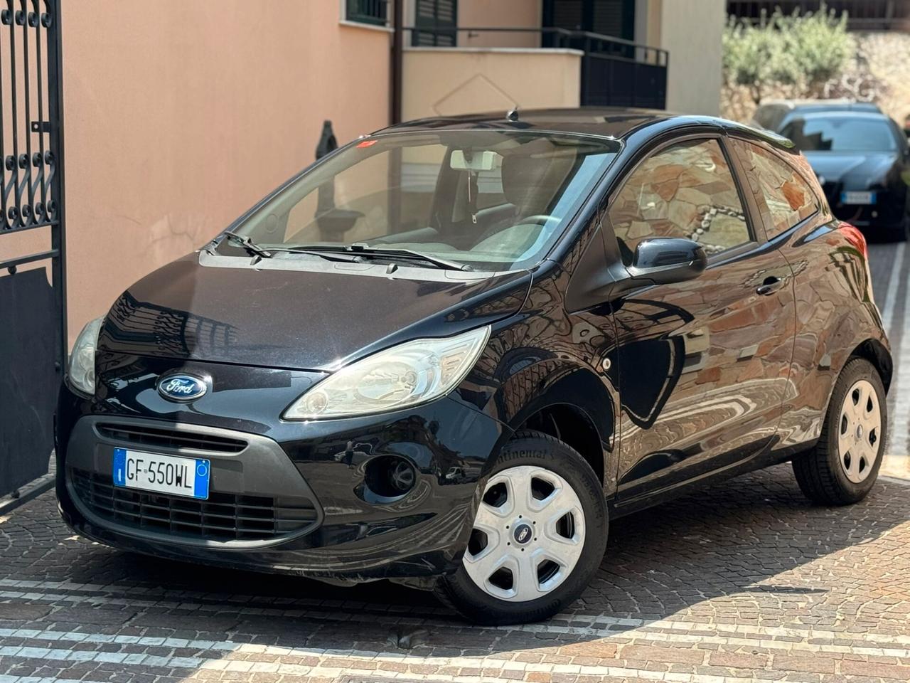Ford Ka 1.2 8V 69CV Black&White Edition - berlina 2 volumi