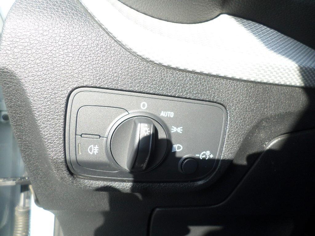 Audi Q2 35 TDI quattro S tronic Business Plus